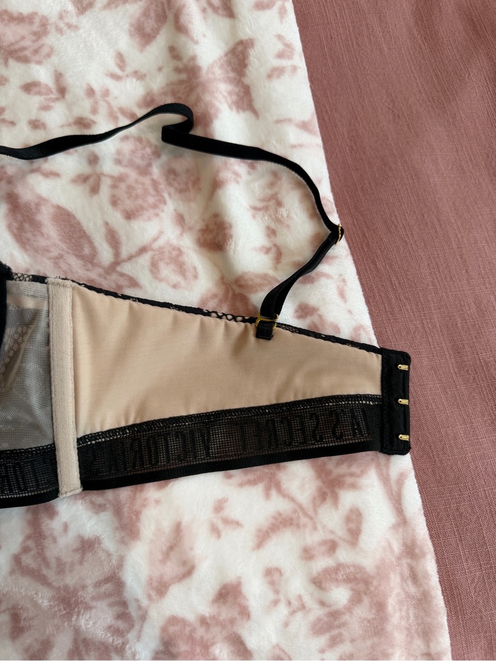 Victoria's Secret Black Lace Longline Push-Up Bra with Nude Lining - Picture 5 of 5